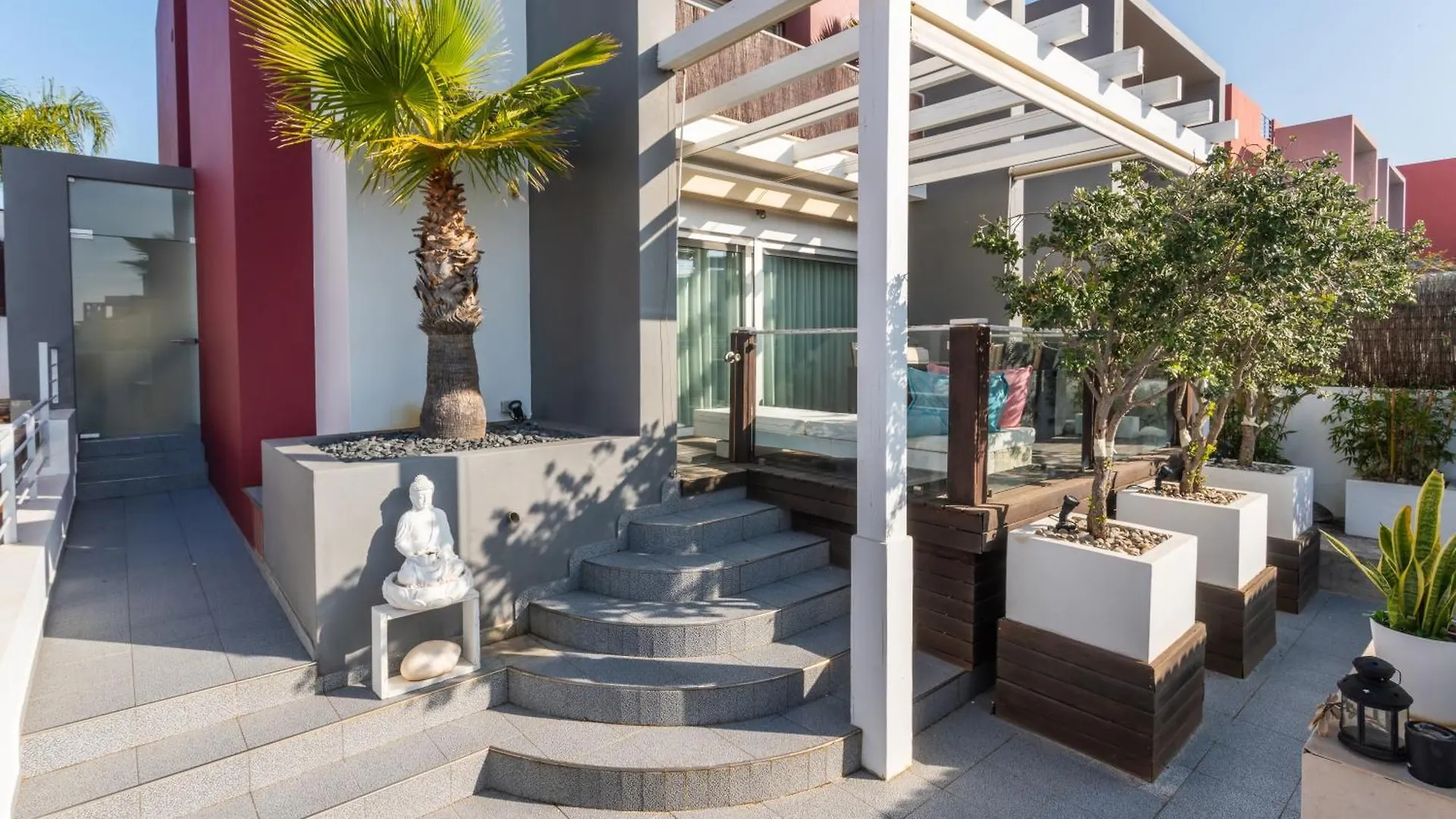 Villa Host Wise - Luxurious House With Private Salt Pool à Ferragudo  0*, Ferragudo (Faro)