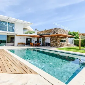Premium - Heatable Pool & River Views Villa